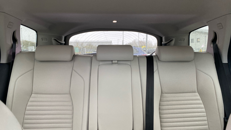 Land Rover Discovery Sport 2.0 P250 SE 5dr Auto Petrol Station Wagon